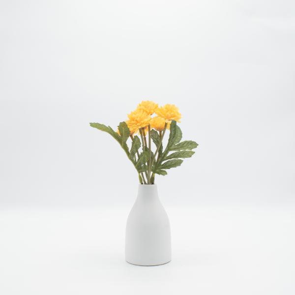 FLORERO CON CRISANTEMOS AMARILLO